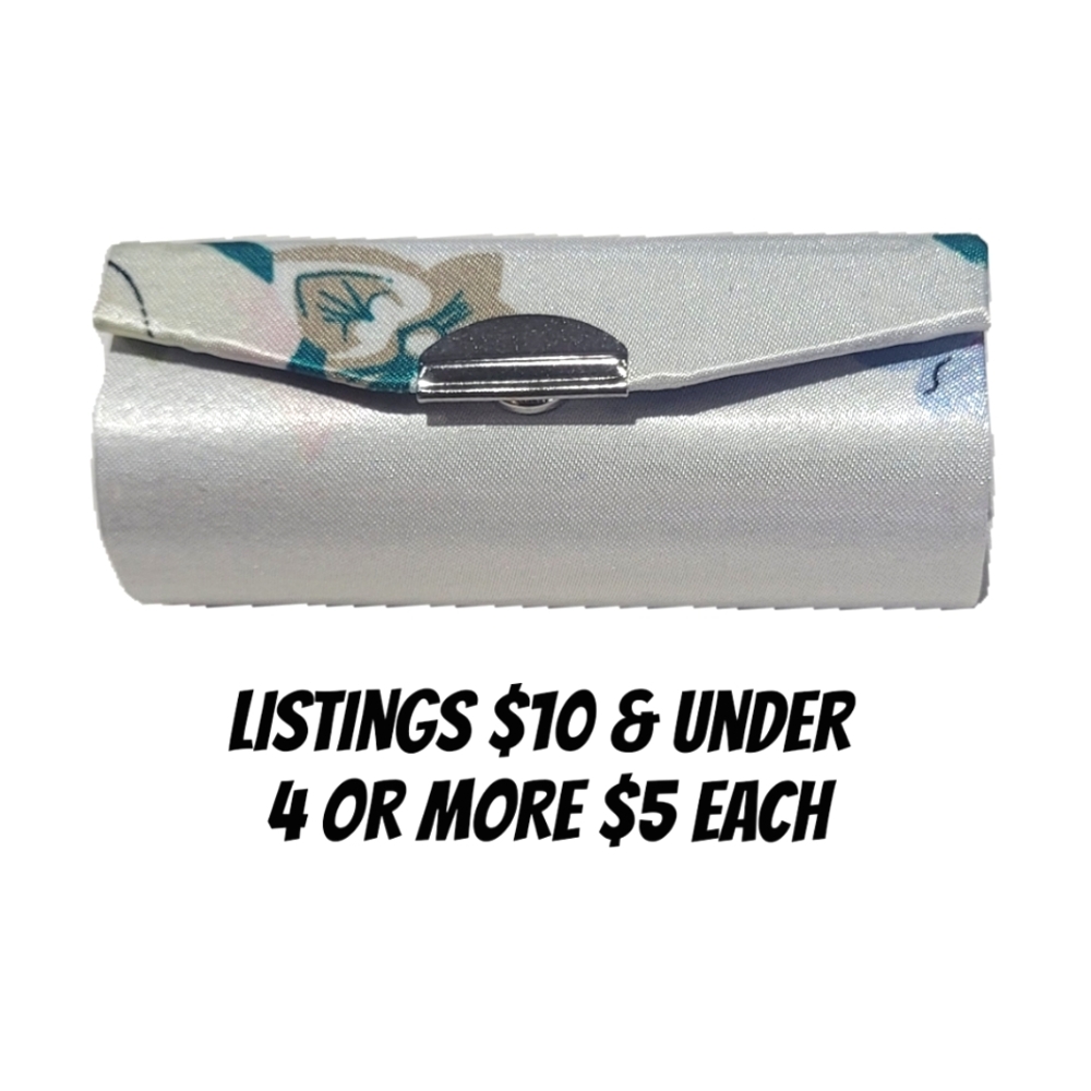 Lipstick Travel Cosmetic Case Q-tip Holder Accessorie Pocket Compact Mirror